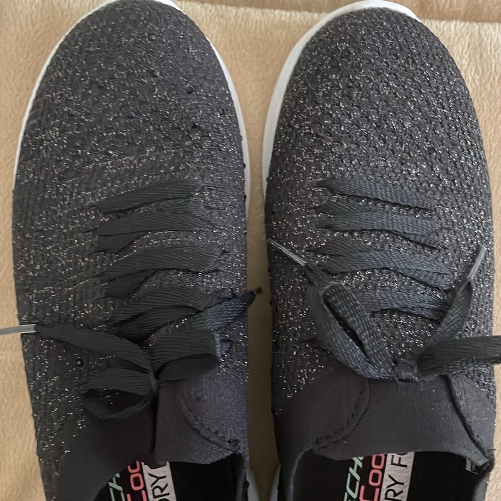 Skechers Air Cooled Memory Foam Women's Black Knit Sneakers - Picture 3 of 15